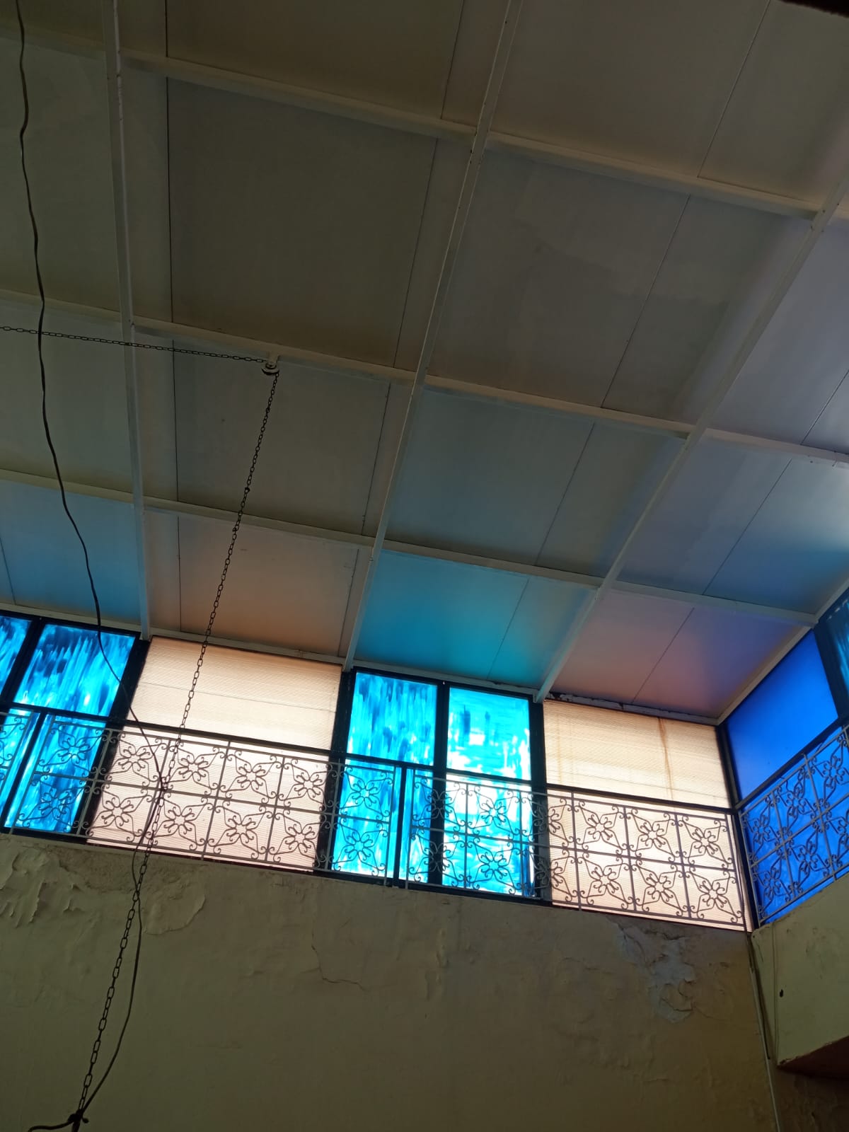 Reprise d un volume interieur et protection en hauteur